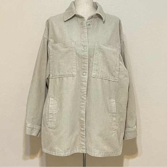 H&M DIVIDED corduroy oversized shirt jacket size medium - Picture 2 of 12
